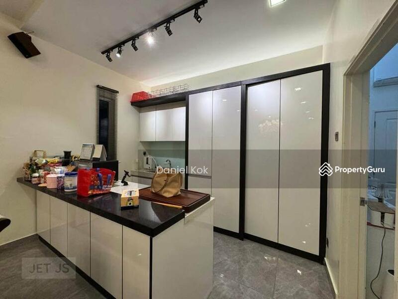 For Sale - RM2.18m! 36x82ft! 4R4B! Fully Renovated Extended Ambang Botanic 2 Klang 2 Sty Semi D House for Sale